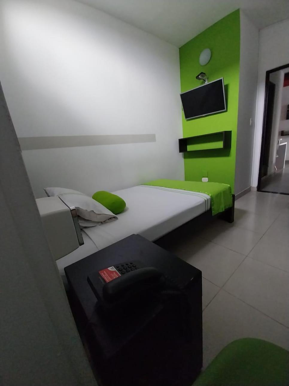 Econotel Colours กาลี ภายนอก รูปภาพ