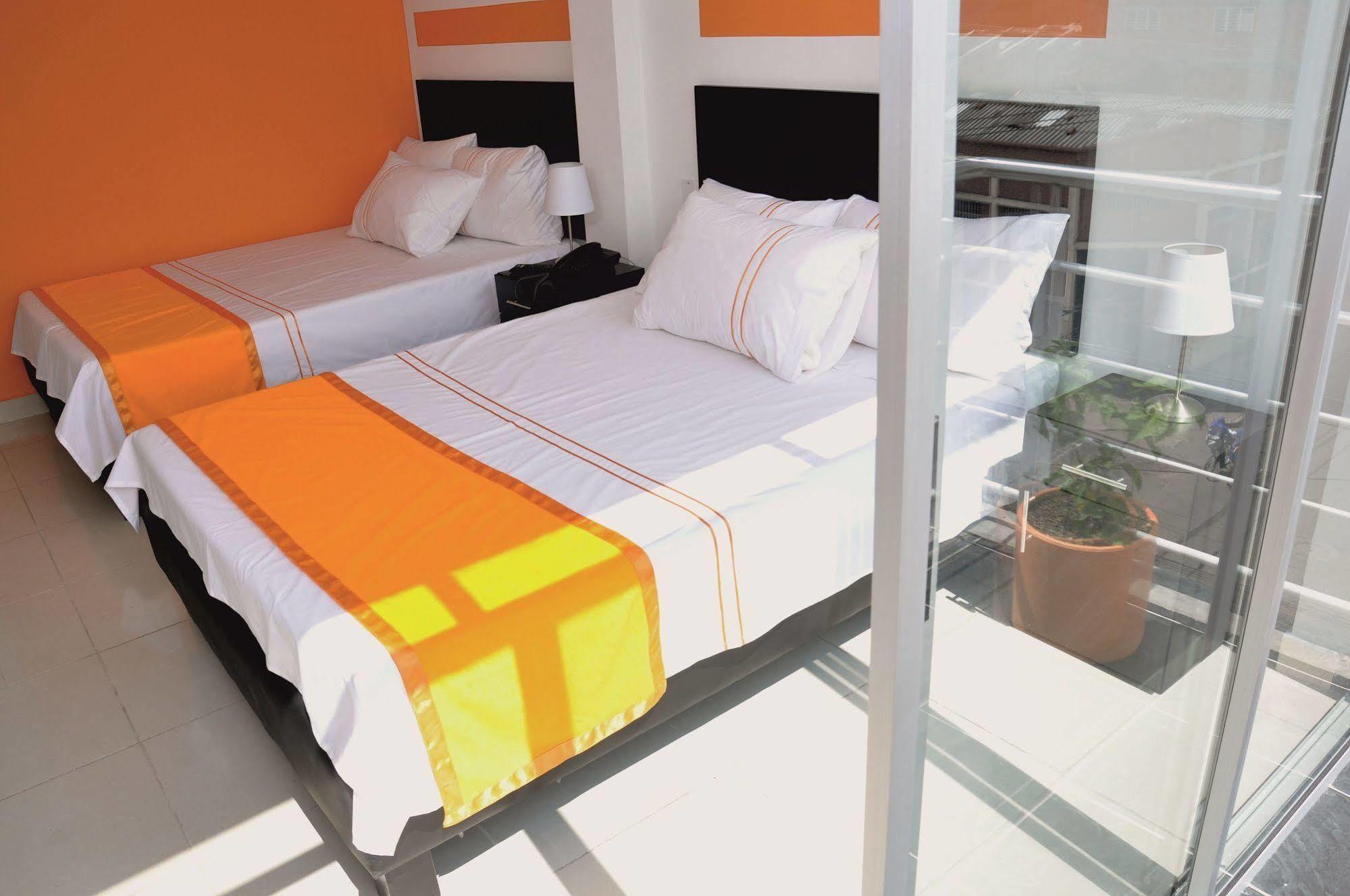 Econotel Colours กาลี ภายนอก รูปภาพ