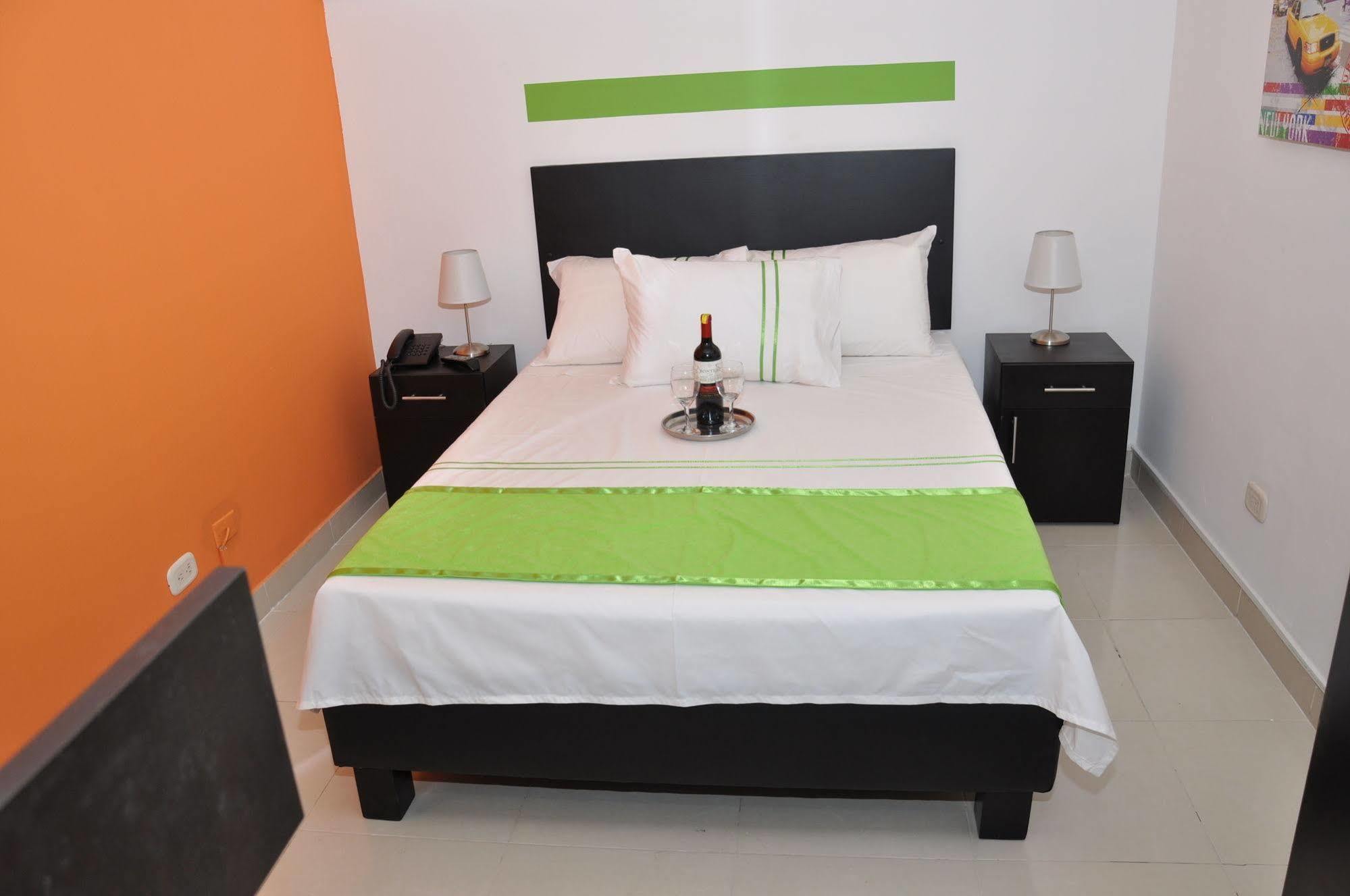 Econotel Colours กาลี ภายนอก รูปภาพ