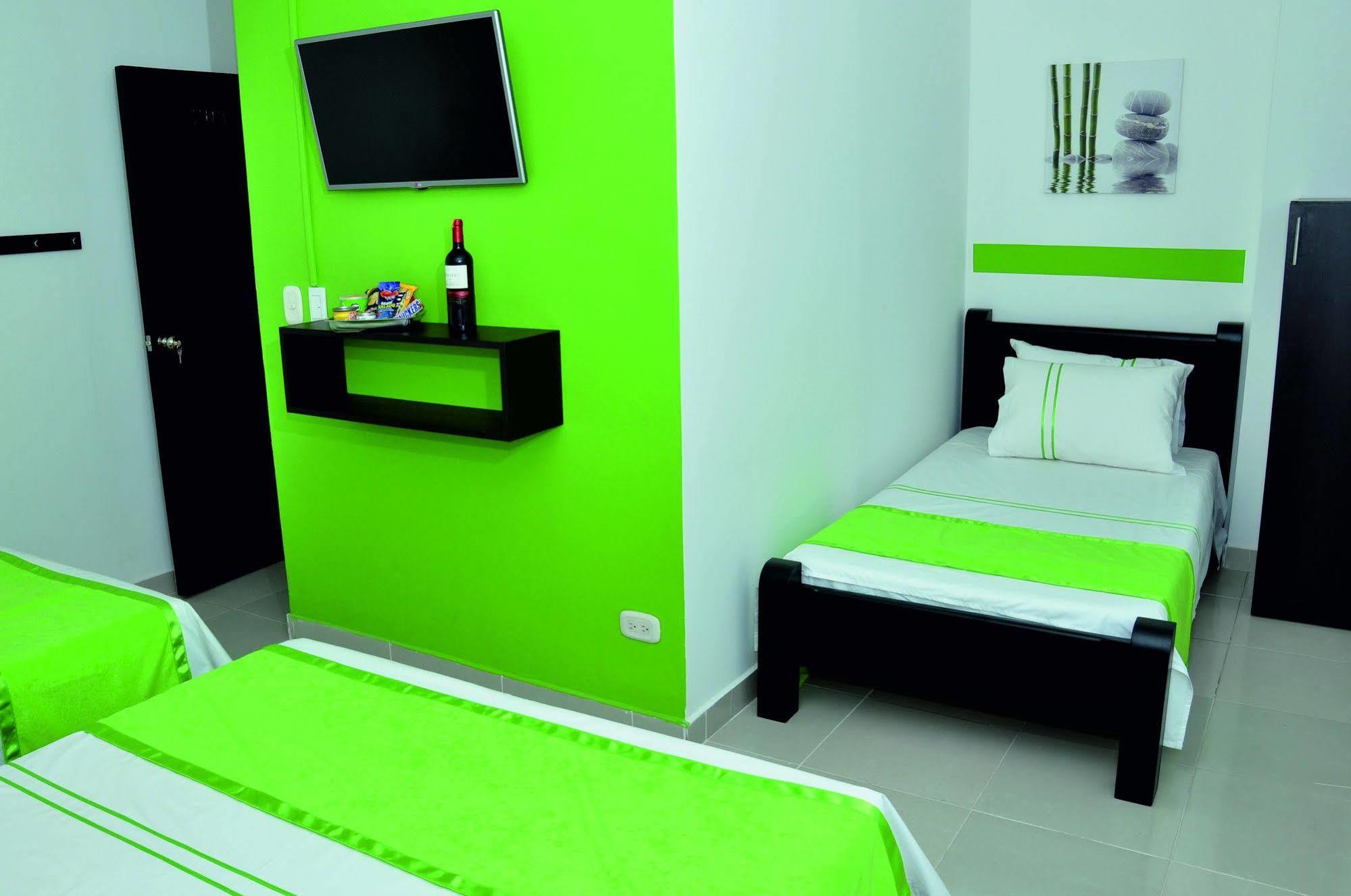 Econotel Colours กาลี ภายนอก รูปภาพ