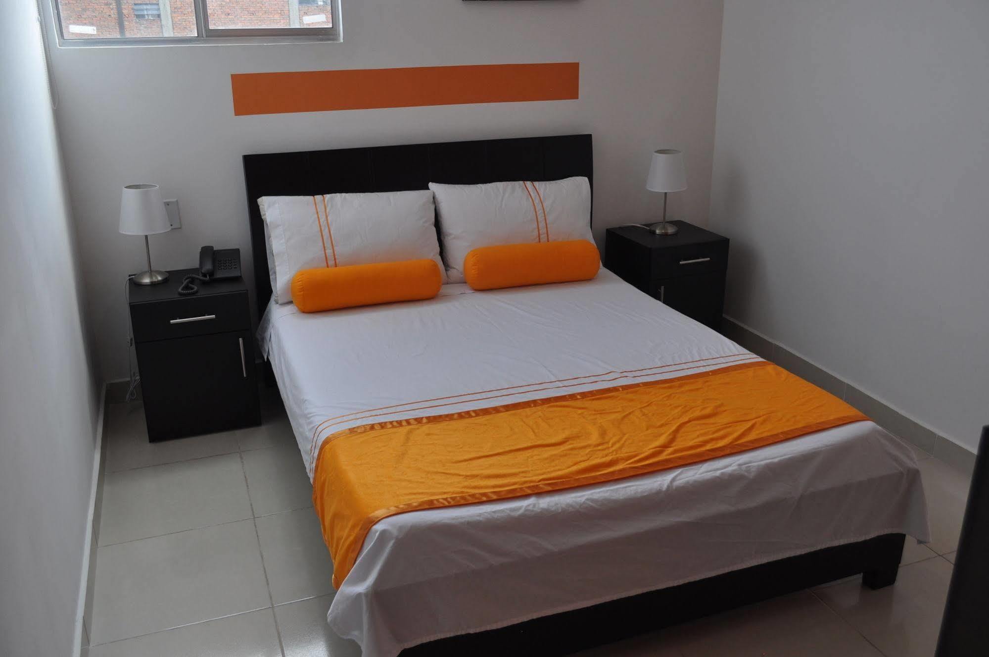 Econotel Colours กาลี ภายนอก รูปภาพ